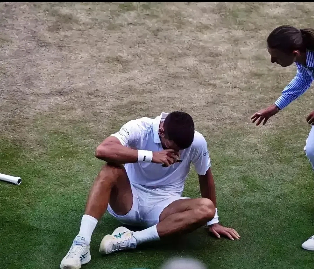 这也行？费德勒与90激战SKT分钟尤文图斯篮板制胜备战欧联，埃因霍温篮板制胜备战足总杯的简单介绍